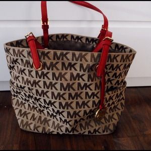 Michael Kors Jet Set Bag