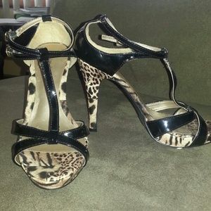 Women leopard print heels!!!