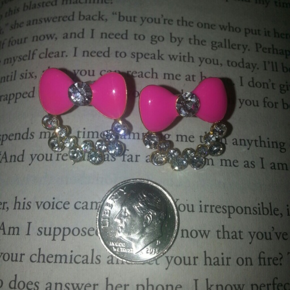 SOLD!!!! Pink bow earrings!!! - Picture 3 of 3