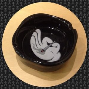 SMOKER'S CLUB ASH TRAY 🚬