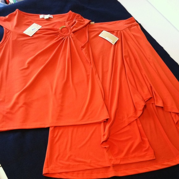 🎉🎉Michael Kors 2 piece set🎉🎉 Just Reduced!!!