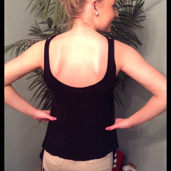 💕 HOST PICK 💕 ZEBRA TOP - Picture 2 of 2