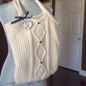 SOLD!!! American Eagle Soft wool tote bag !!!!