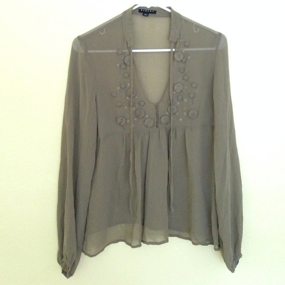One-of-a-kind Sisley Blouse ❤️