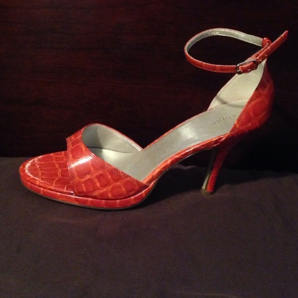 FIONI Faux Gator Heels - Picture 2 of 4