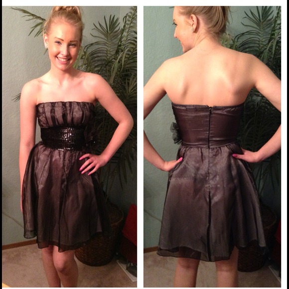 SWEET LITTLE OCCASION  DRESS - Picture 2 of 4