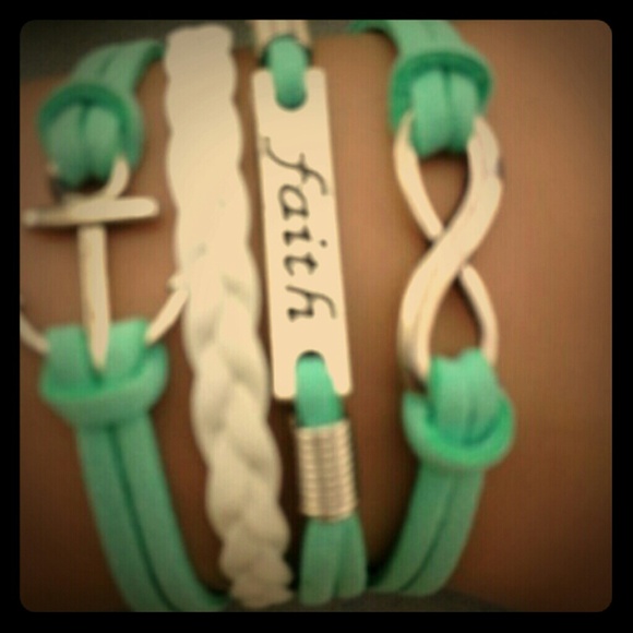 Green/blue Faith