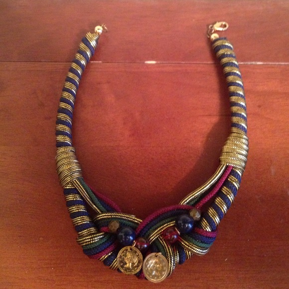 One of a kind necklace, origin unknown - Picture 2 of 2