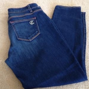 CJ by Cookie Johnson.      Denim Capri size 26