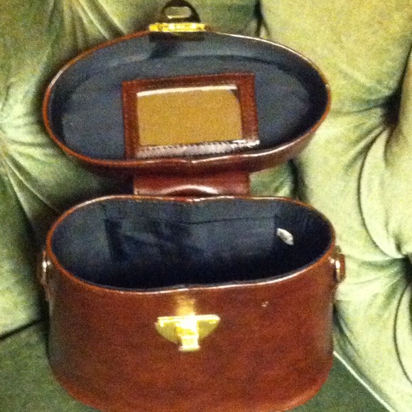 Hard-sided Rawhide Purse - Picture 4 of 4