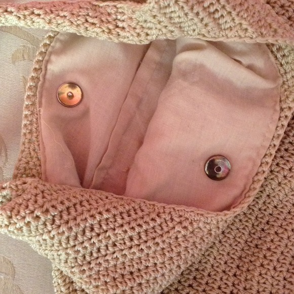 CROCHET TAN SACK BAG NWOT - Picture 2 of 3