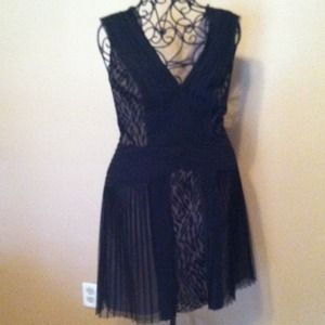 🚫HOLD🚫Shoe and Black lace dress bundle/trade