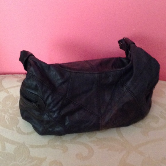 VINTAGE PATCH LEATHER BLACK PURSE - Picture 2 of 6