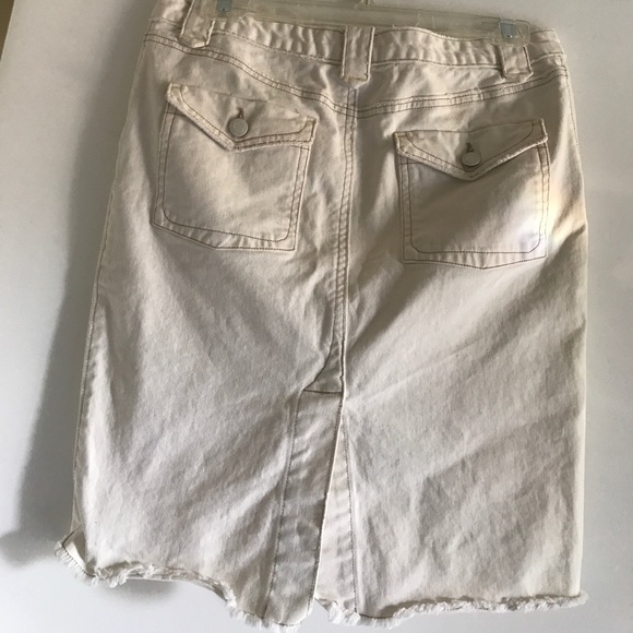 American eagle white denim skirt - Picture 6 of 6