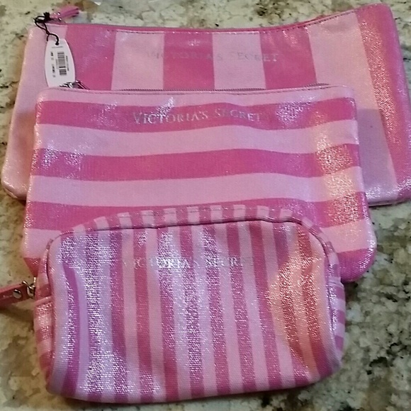 3 Victorias secret bags *hold*