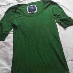 Size M Green 3/4 sleeve American Eagle top