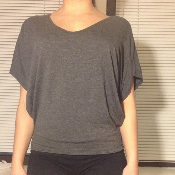 🚫SOLD🚫Gray Top