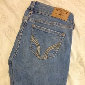 NWOT Hollister skinny jeans SZ 1