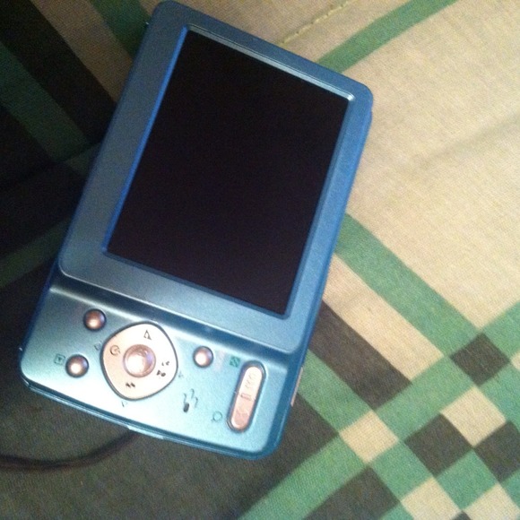 Light blue camera 💙❤️ - Picture 3 of 3