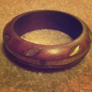 Wooden detailed bangle