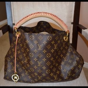 🚫RESERVED UNTIL THURS🚫Louis Vuitton GM handbag