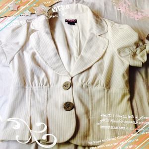 Beige and brown lines vest.