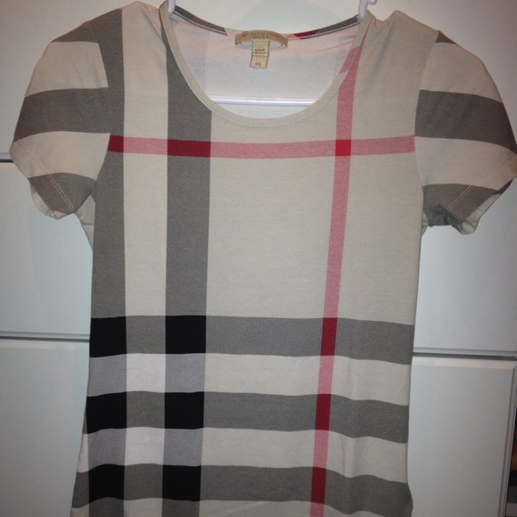 Sold!! Very cute Authentic Burberry Top