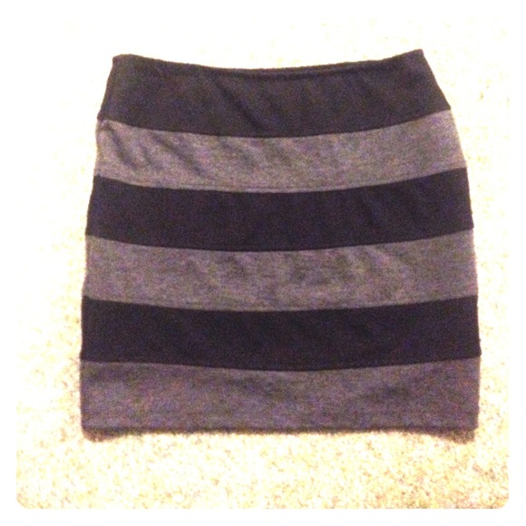 Grey and Black Pencil Skirt - Picture 1 of 1