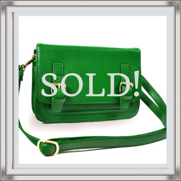 🎉Host Pick 1/18🎉 LOVELY GREEN PURSE 👜