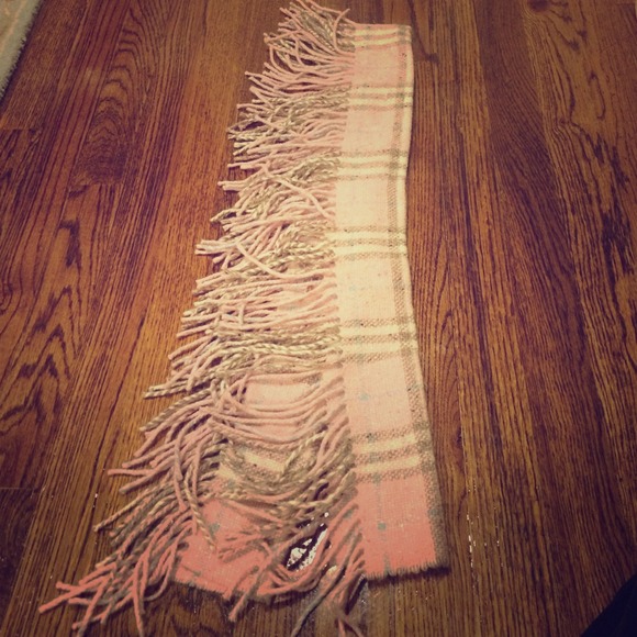 Authentic Burberry light pink scarf