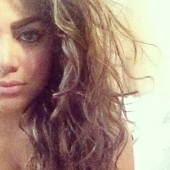 ‼️CLOSET CLEAROUT‼️PLEASE USE OFFER FEATURE THANKS !!☺️ - Picture 2 of 2