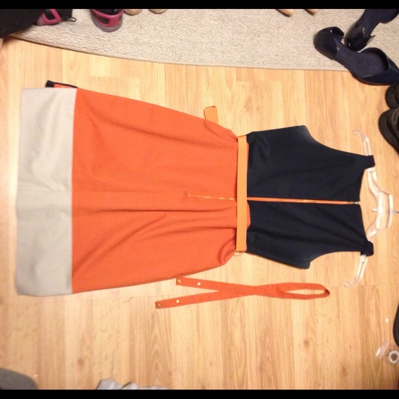 Tahari dress size 10 - Picture 2 of 4