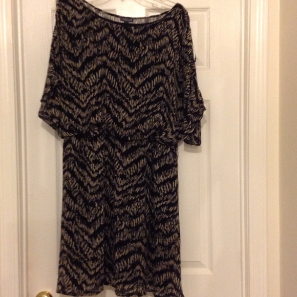 SOLD bundled  for Khfranklin13 Black/cream dress