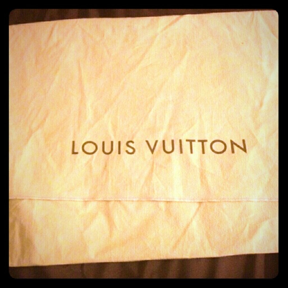 LV Dust bag