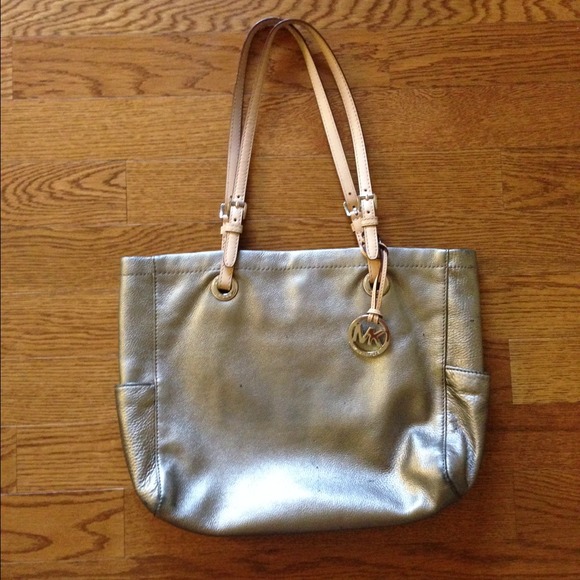 AUTHENTIC Michael Kors purse