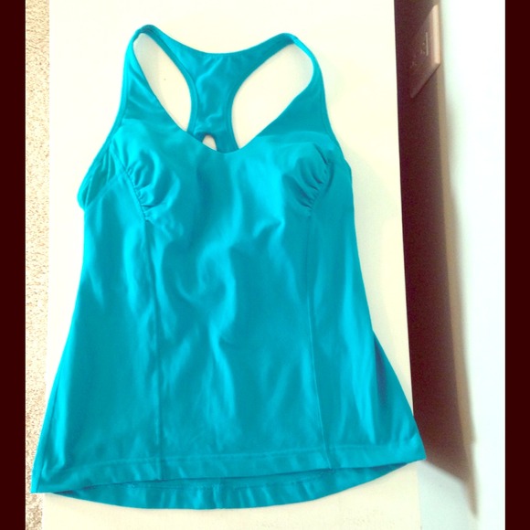 Lululemon Tank in turquoise