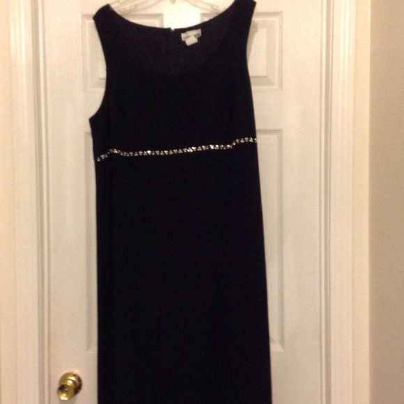 Long black dress with jacket-holding for @chattina
