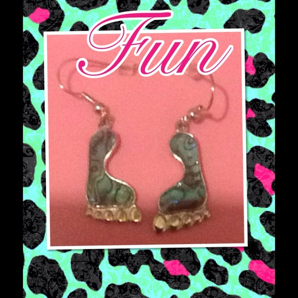 Foot earrings