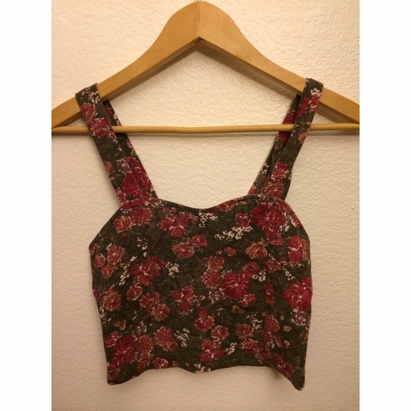 ⛔️SOLD⛔️Brandy Melville Joni Top