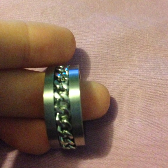 Men's ring