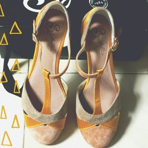 Seychelles Freesia brown flats