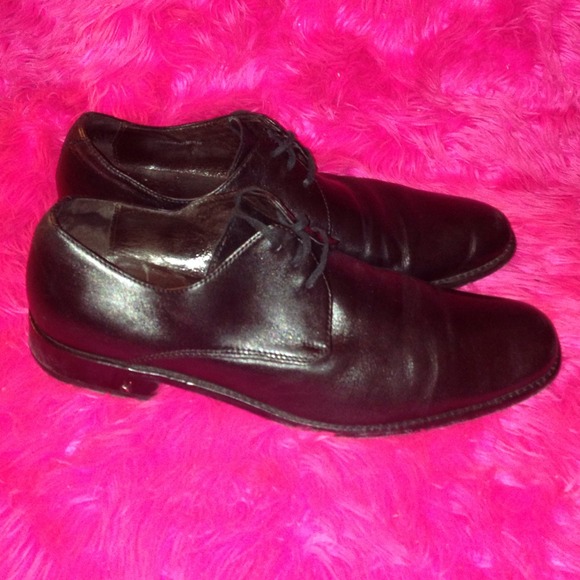 Dress shoes