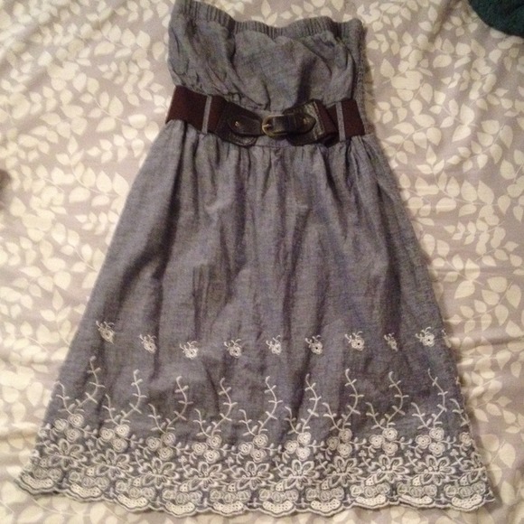Strapless dress