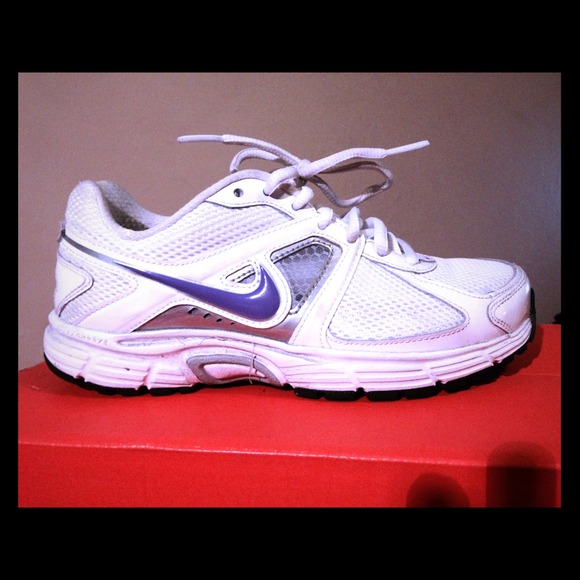 Nike T-Run 5 w/Purple Stripe