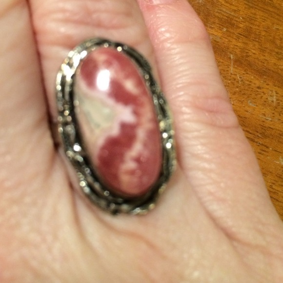 Lowered!💖Rhodochrosite ring🌷amazing price!!
