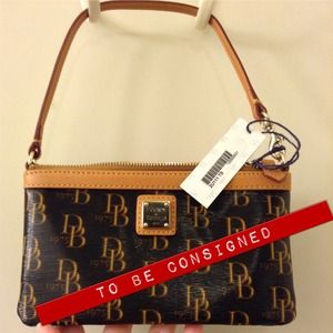 Authentic Dooney & Bourke Large Slim Wristlet