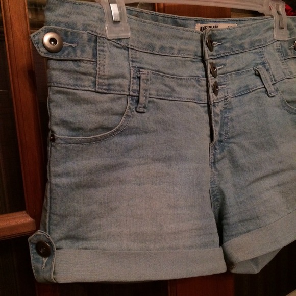 ✨Light blue high waisted shorts✨ - Picture 2 of 3