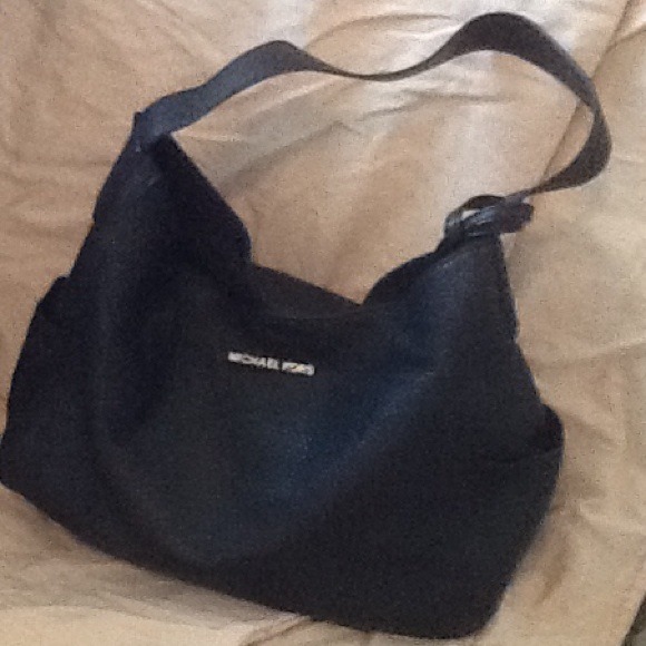 Medium Michael Kors Hobo