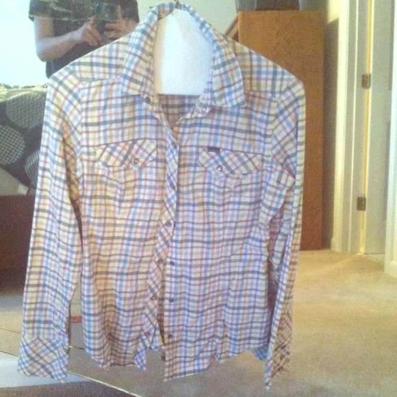 Columbia long sleeve shirt