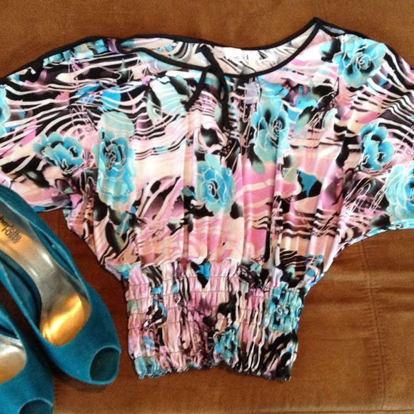 Floral cold shoulder blouse